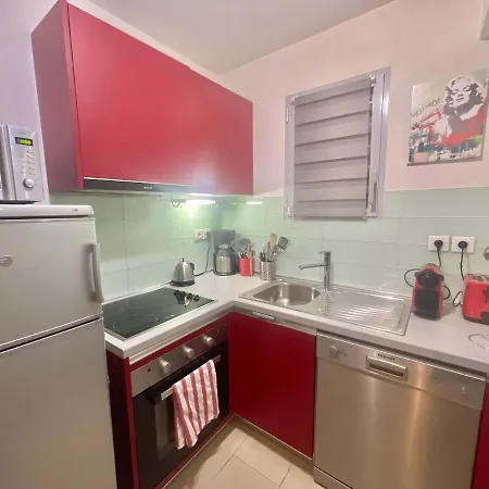아파트 Vieux Port One Bedroom A05